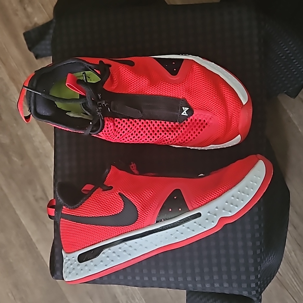 Nike, Men's size 8, PG4 TB, University Red Basketball shoes